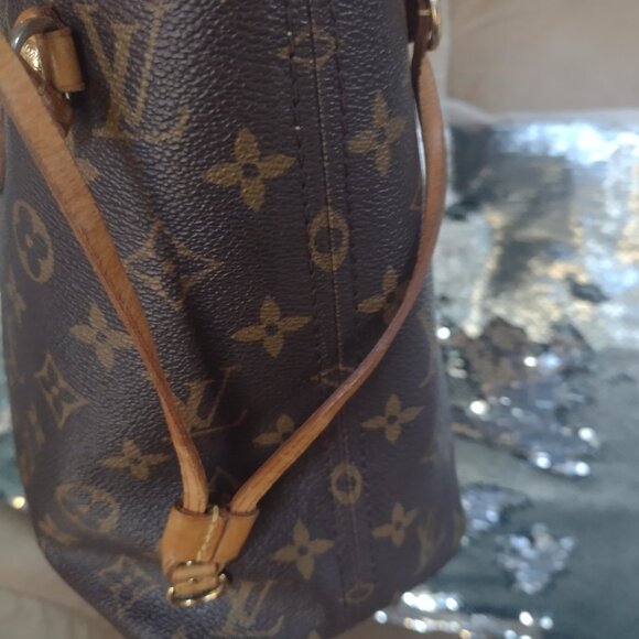Louis Vuitton Neverfull petitรฉ PM in Monogram ๐ค - Picture 13 of 16